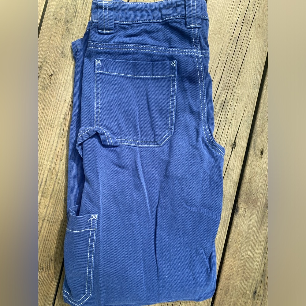 Cargo pants with many pockets